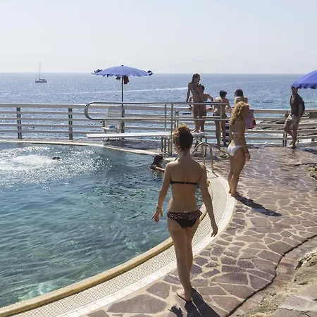 Capo D'arco - Goelba Appartement *