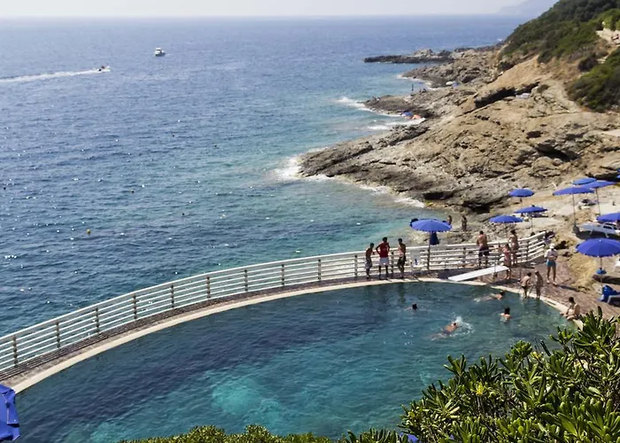 Capo D'arco - Goelba * Рио-Марина